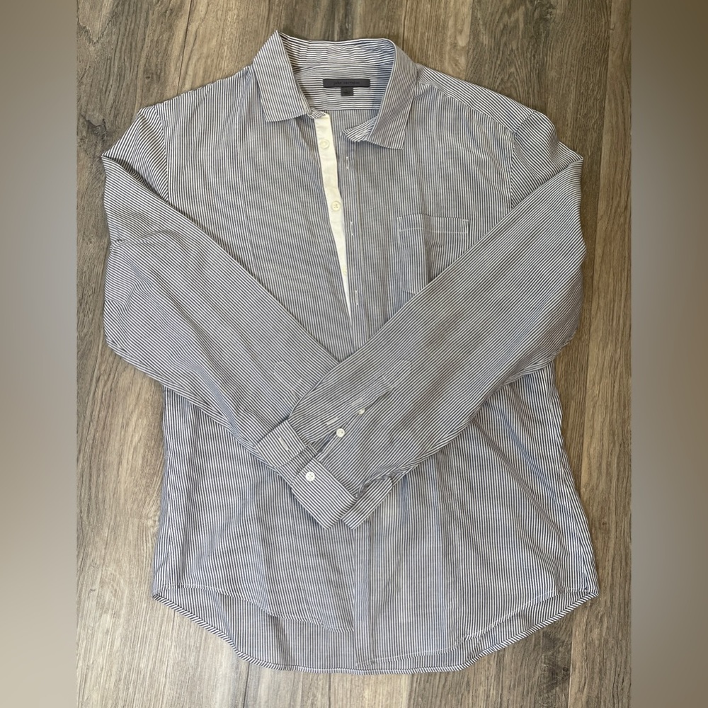 John Varvatos Men’s light blue Pinstripe Dress Shirt size Large